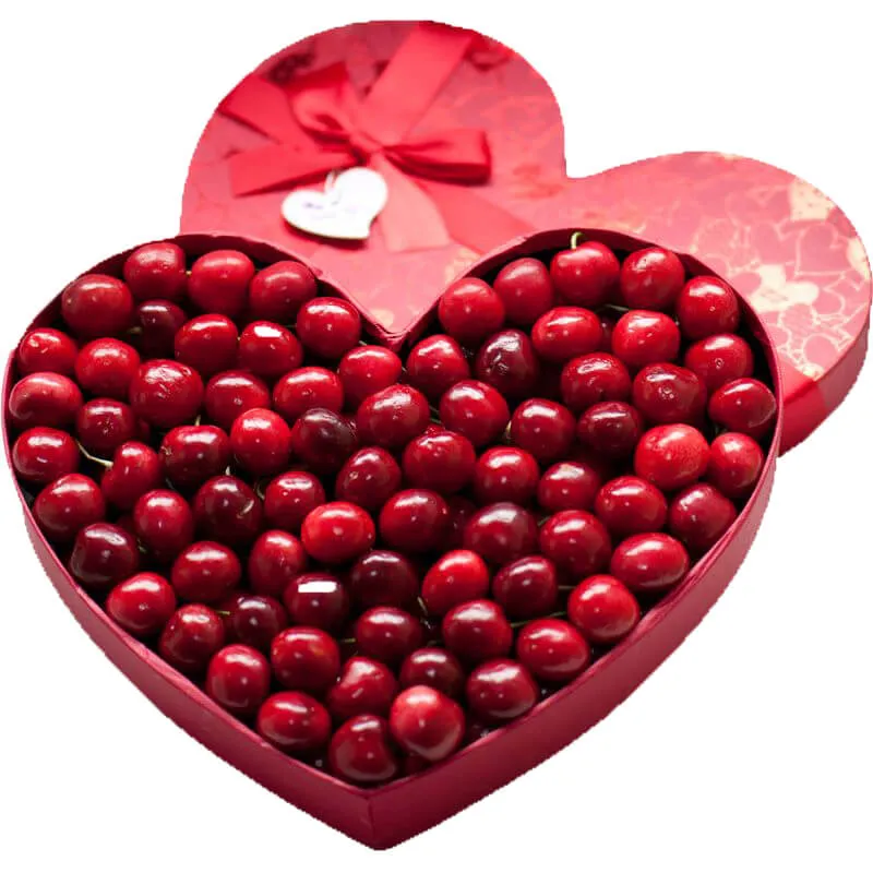 Heart-Shape-Wedding-Gift-Box-For-Cherry