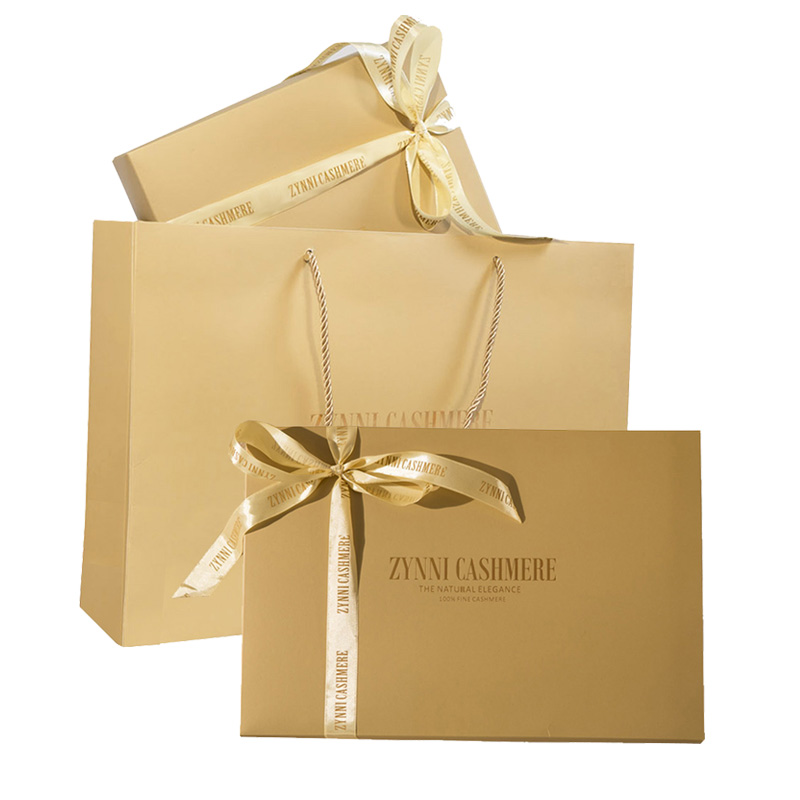 eco-friendly-sweaters-packaging
